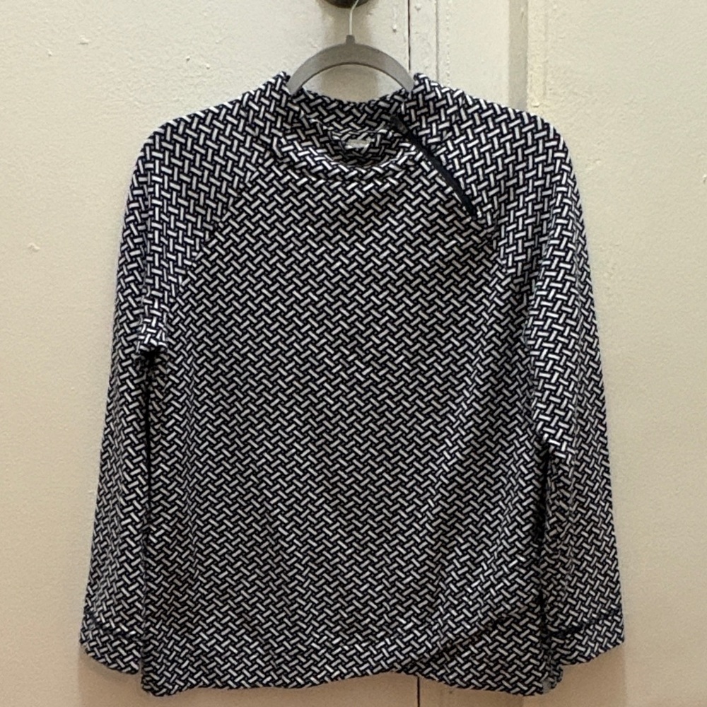T by Talbots Women's Navy and White Patterned Sweater Medium Petite